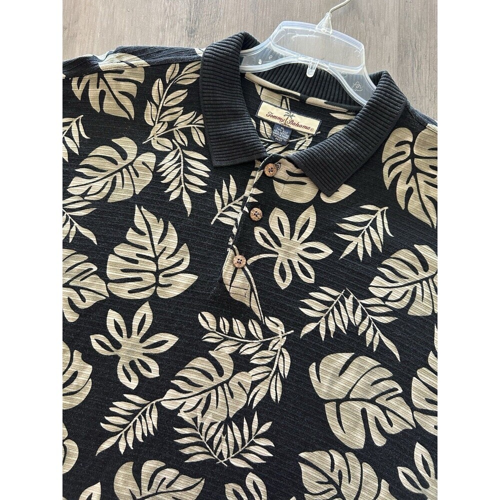 Tommy Bahama men’s short sleeve three button XL Hawaiian Floral Silk Blend